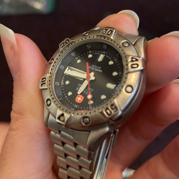 Wenger diver watch - Picture 6 of 7